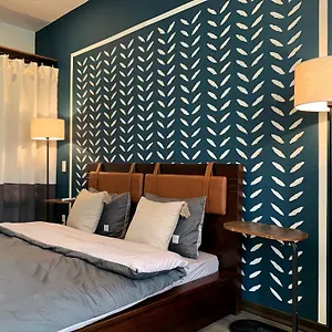 3* Hotel Benzen Boutique Stays-1 Min To River