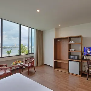 酒店 维塔利斯河滨酒店, 岘港